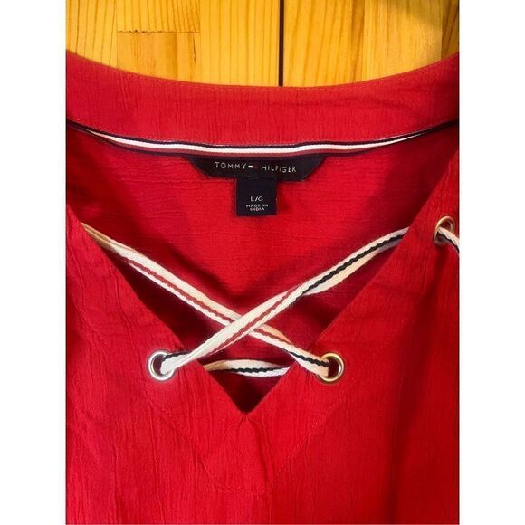 Tommy Hilfiger short sleeve blouse, size large ￼(1597) - Picture 3 of 5